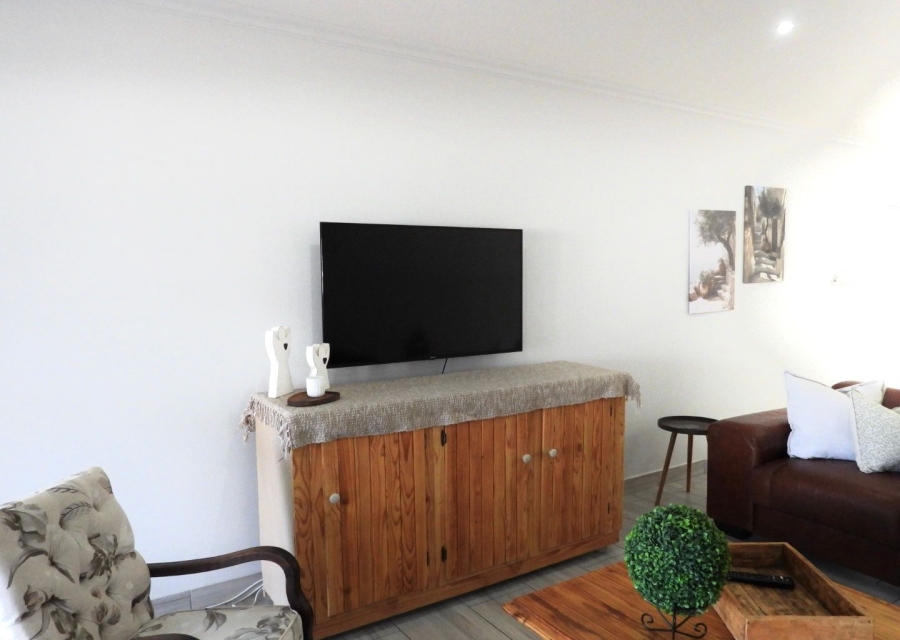 To Let 3 Bedroom Property for Rent in Aston Bay Eastern Cape